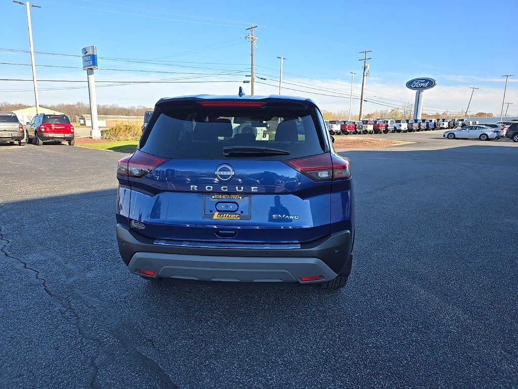 Used 2023 Nissan Rogue SV image 7