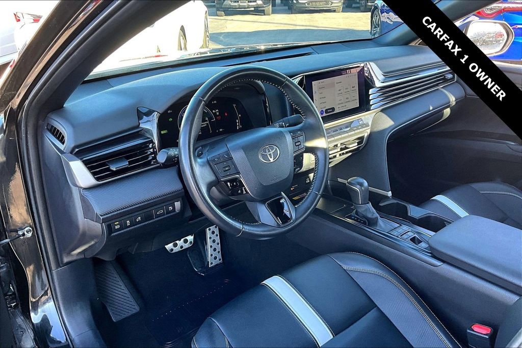 Used 2025 Toyota Camry SE image 16