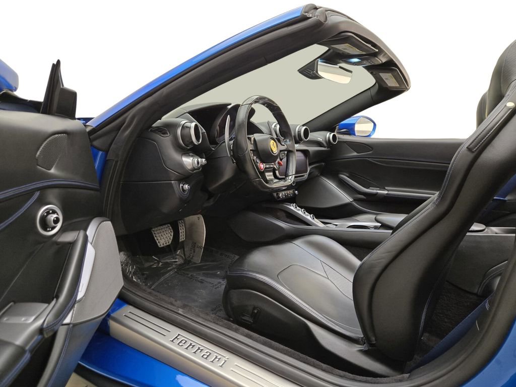 Used 2019 Ferrari Portofino image 16