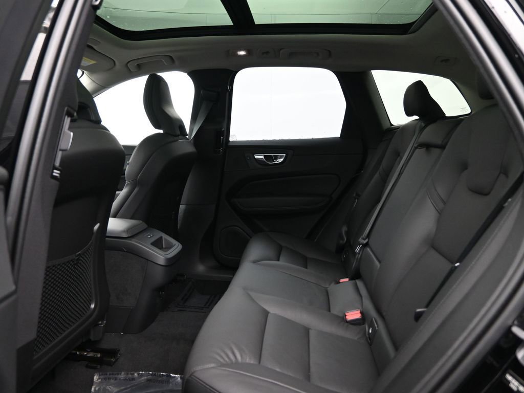 New 2025 Volvo XC60 B5 Plus w/ Protection Package Premier image 27