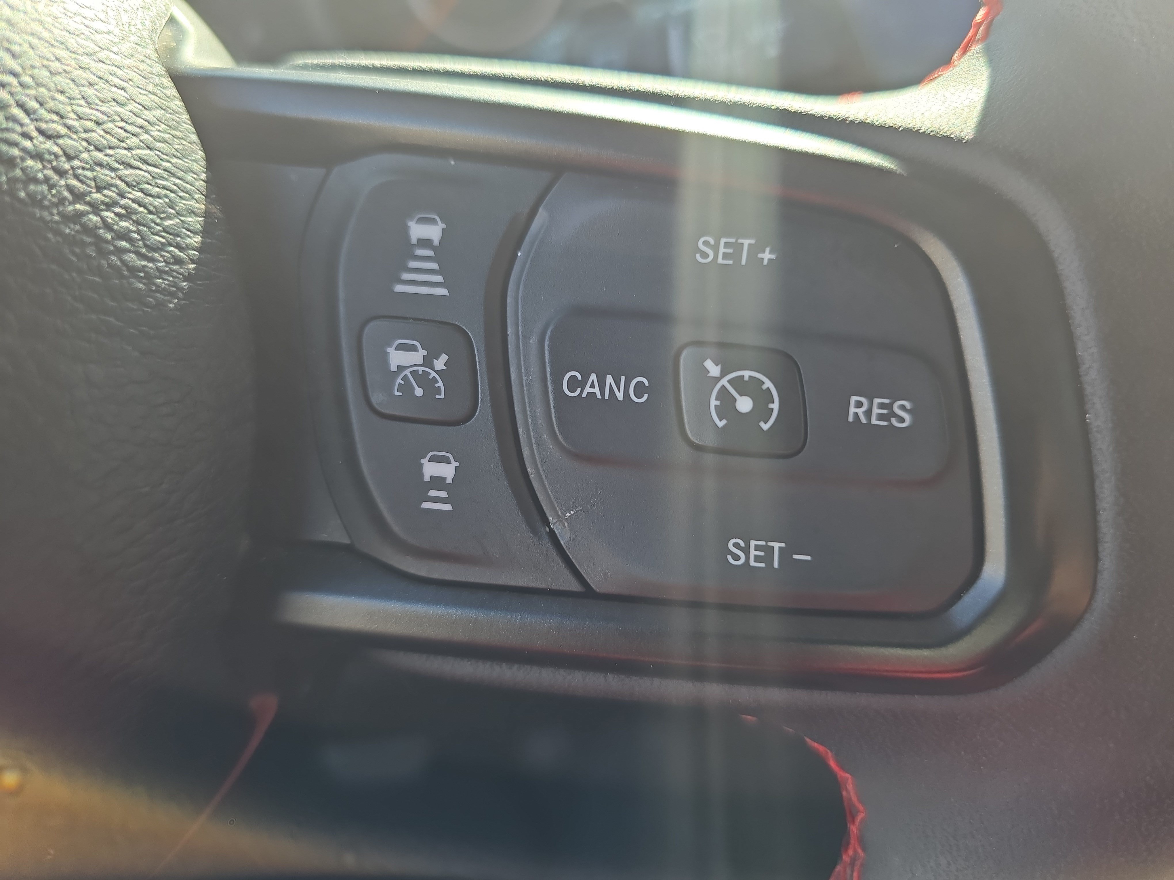 Used 2024 Jeep Wrangler Unlimited Rubicon w/ Convenience Group AWD/4WD image 17