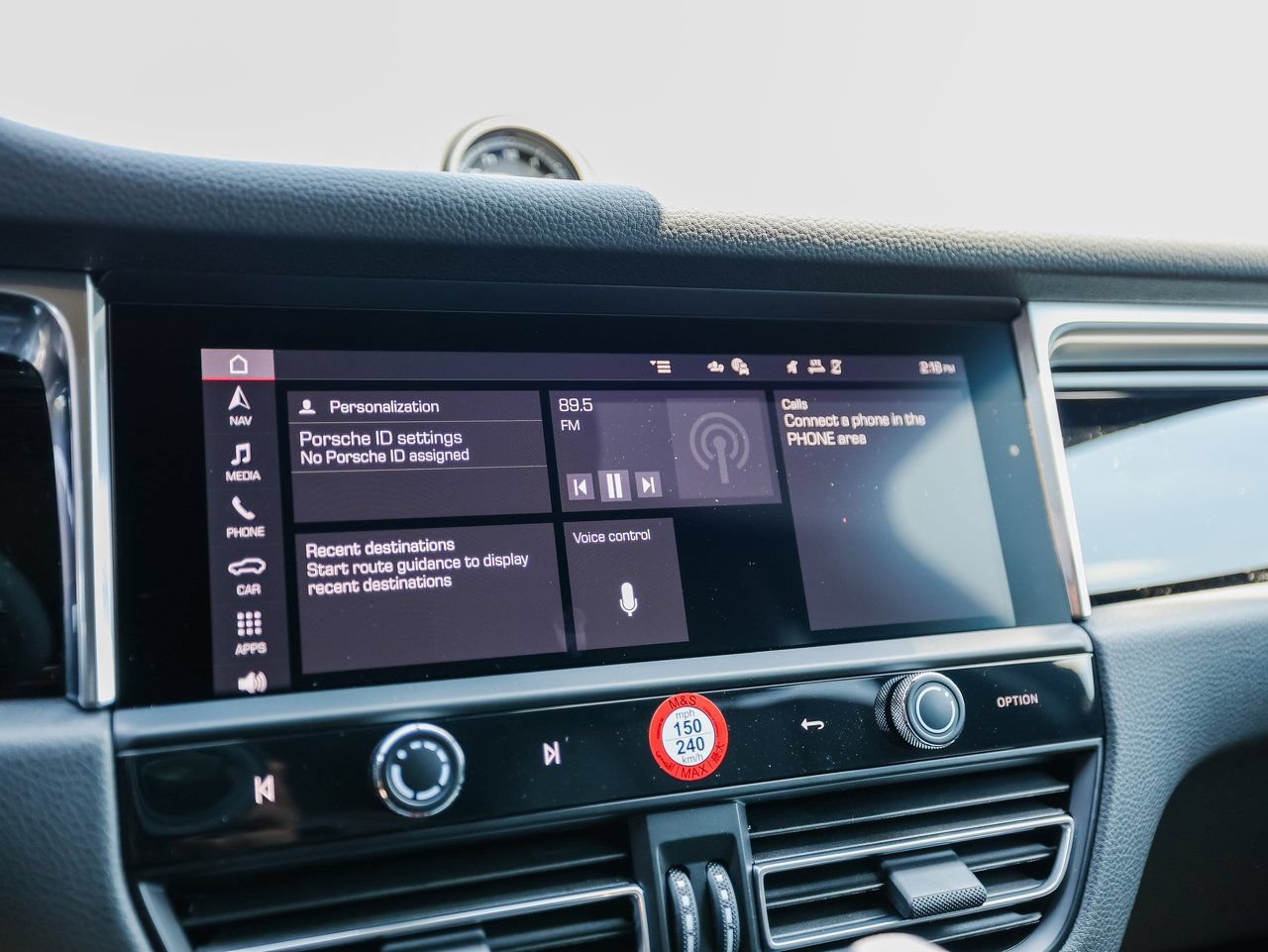 Certified 2026 Porsche Macan AWD/4WD image 18