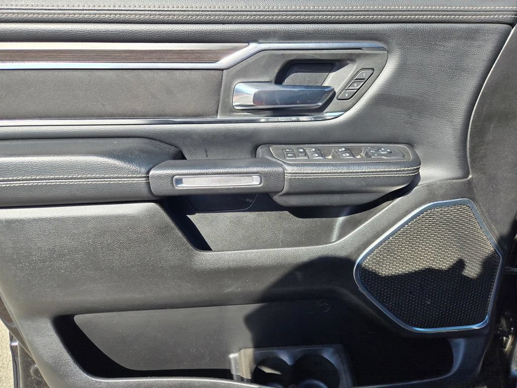 Used 2025 RAM 1500 Laramie AWD/4WD image 17
