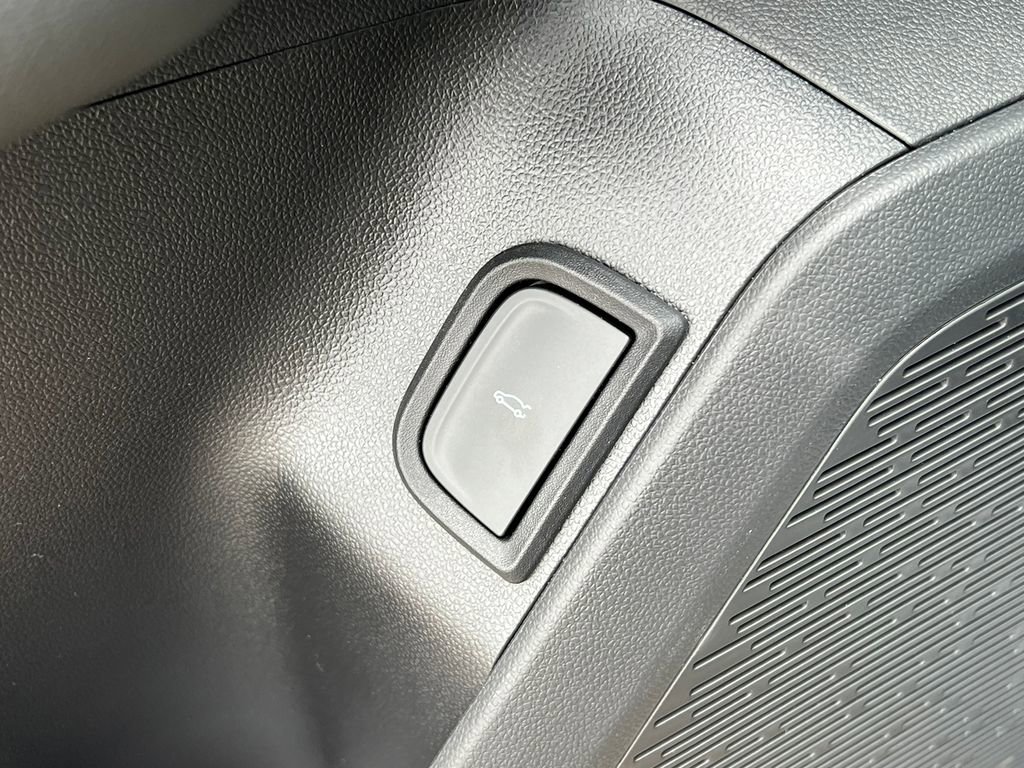 New 2026 GMC Terrain Elevation w/ Elevation Premium Package image 16