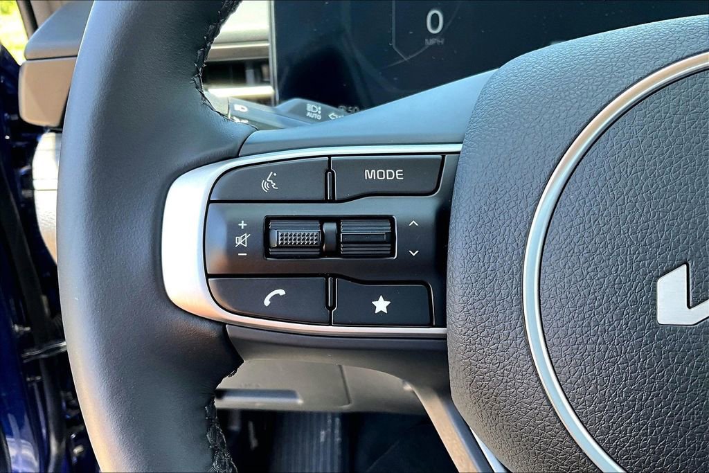 Used 2025 Kia K5 EX FWD image 18