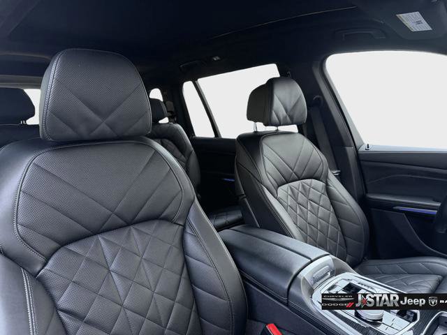 Used 2025 BMW X7 xDrive40i w/ M Sport Package image 13