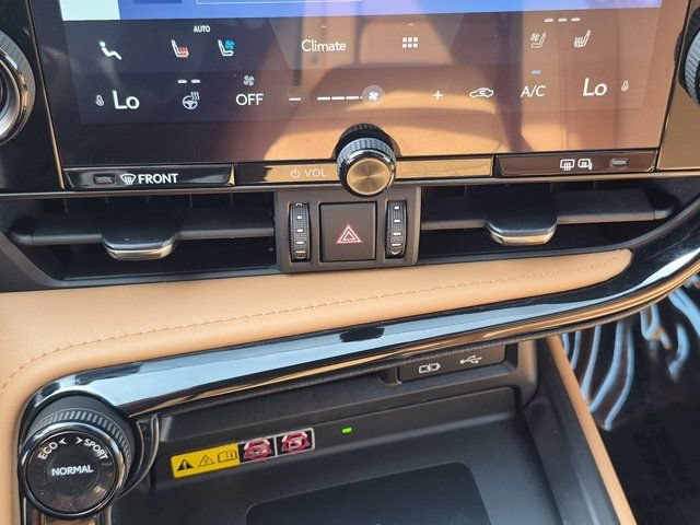 Used 2024 Lexus NX 350h AWD image 26