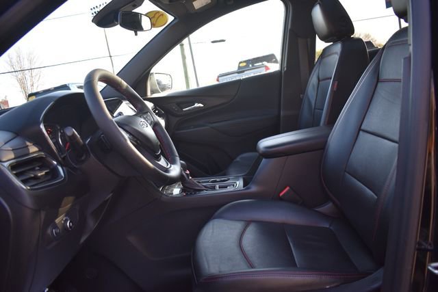 Used 2023 Chevrolet Equinox RS w/ RS Leather Package AWD/4WD image 25