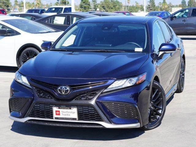Used 2022 Toyota Camry XSE image 4