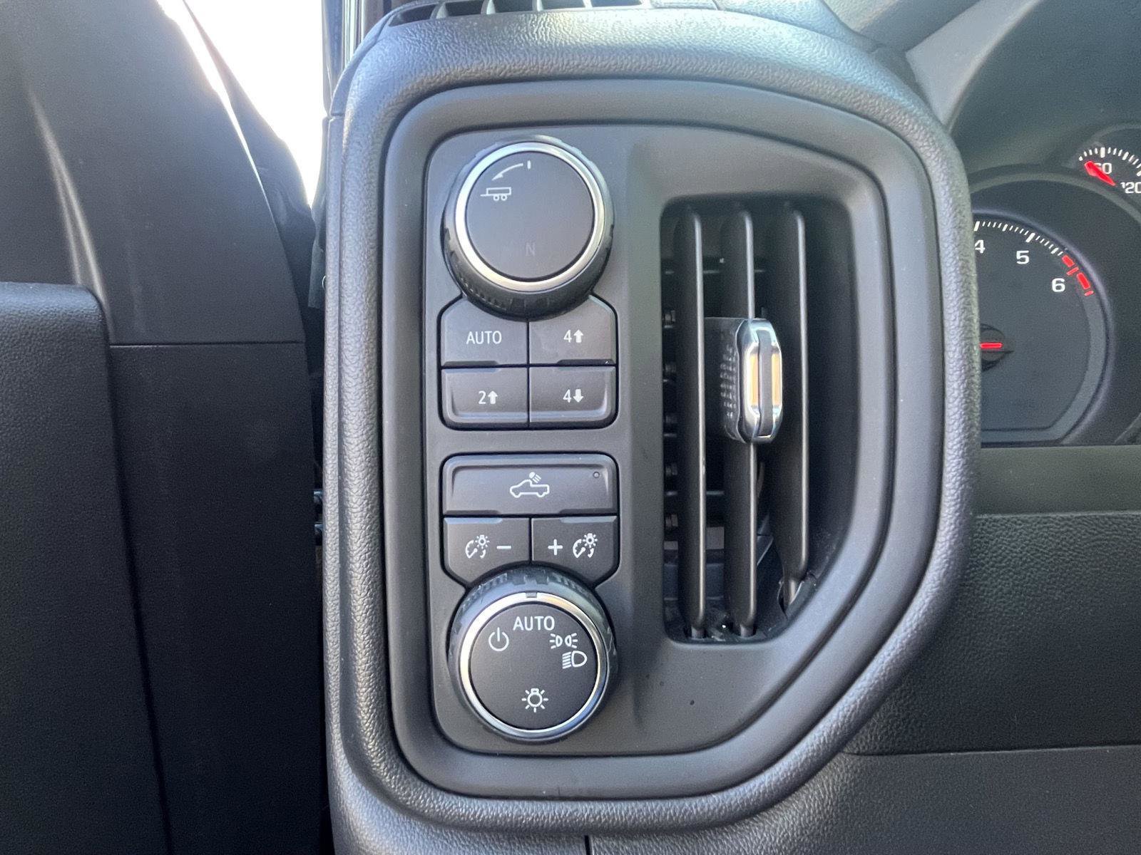 Used 2020 Chevrolet Silverado 1500 Custom Trail Boss w/ Custom Convenience Package image 13