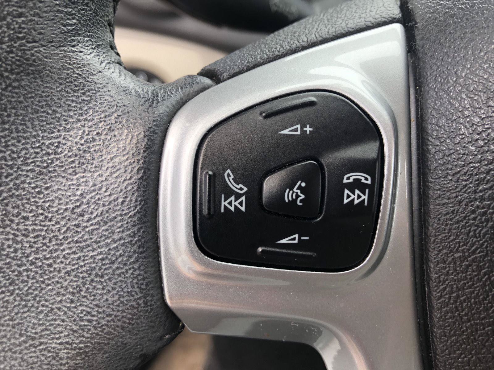 Used 2015 Ford Fiesta SE FWD image 21