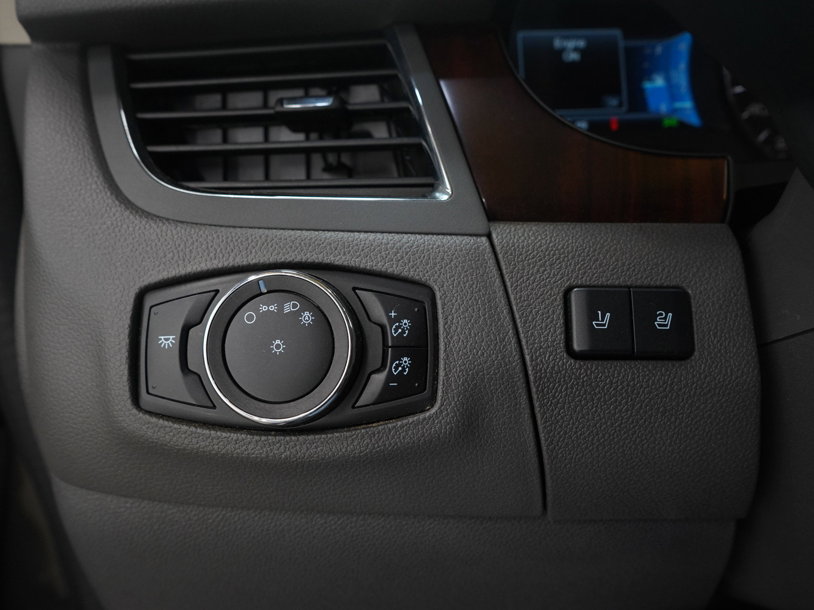 Used 2014 Ford Edge Limited FWD image 23