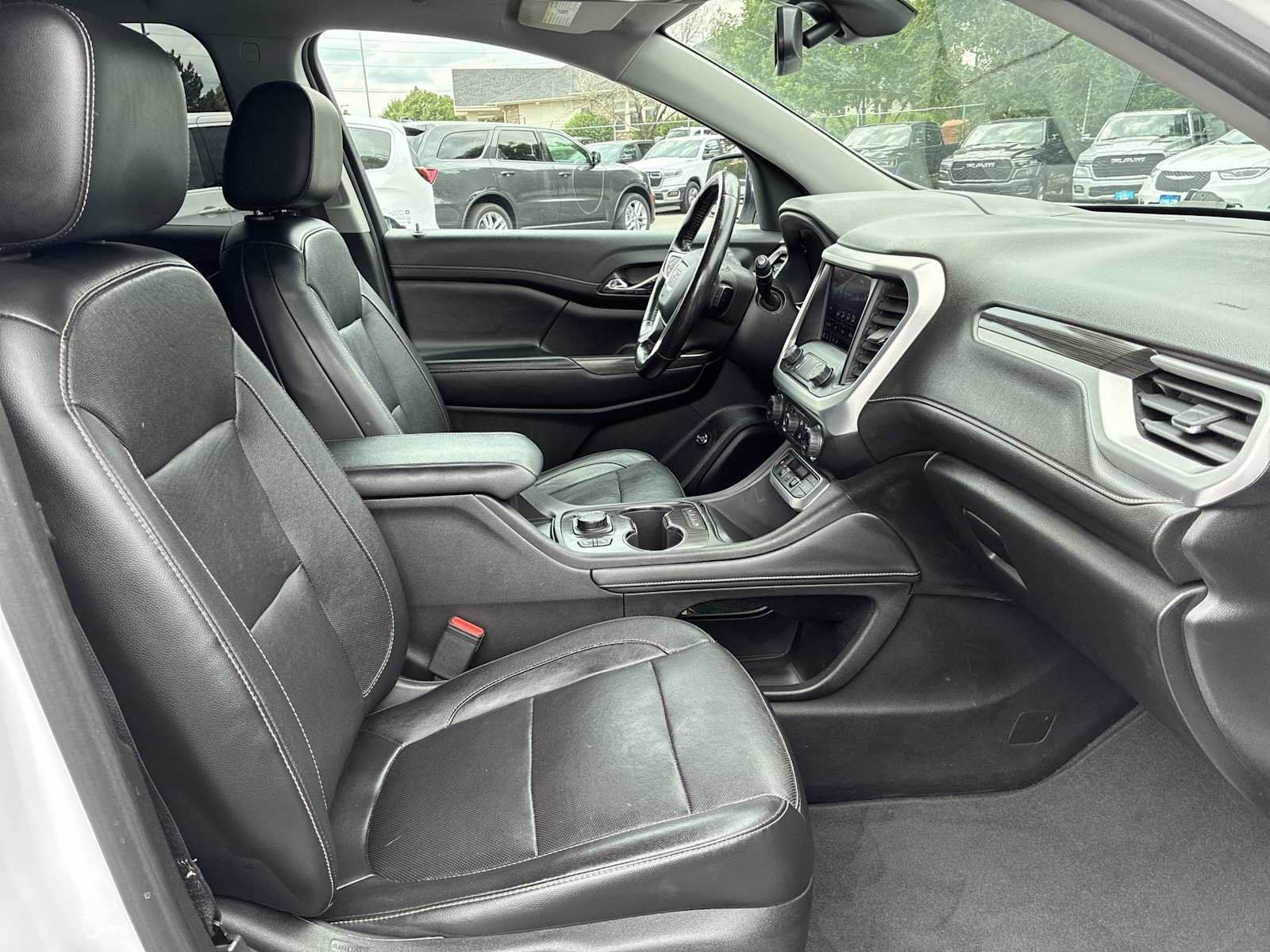 Used 2020 GMC Acadia SLT w/ Driver Alert Package II AWD/4WD image 26