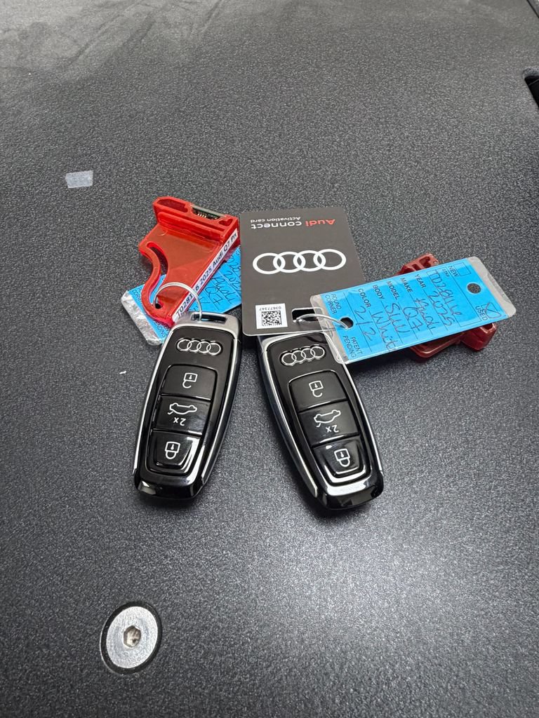 Certified 2025 Audi Q7 3.0T Prestige AWD/4WD image 8