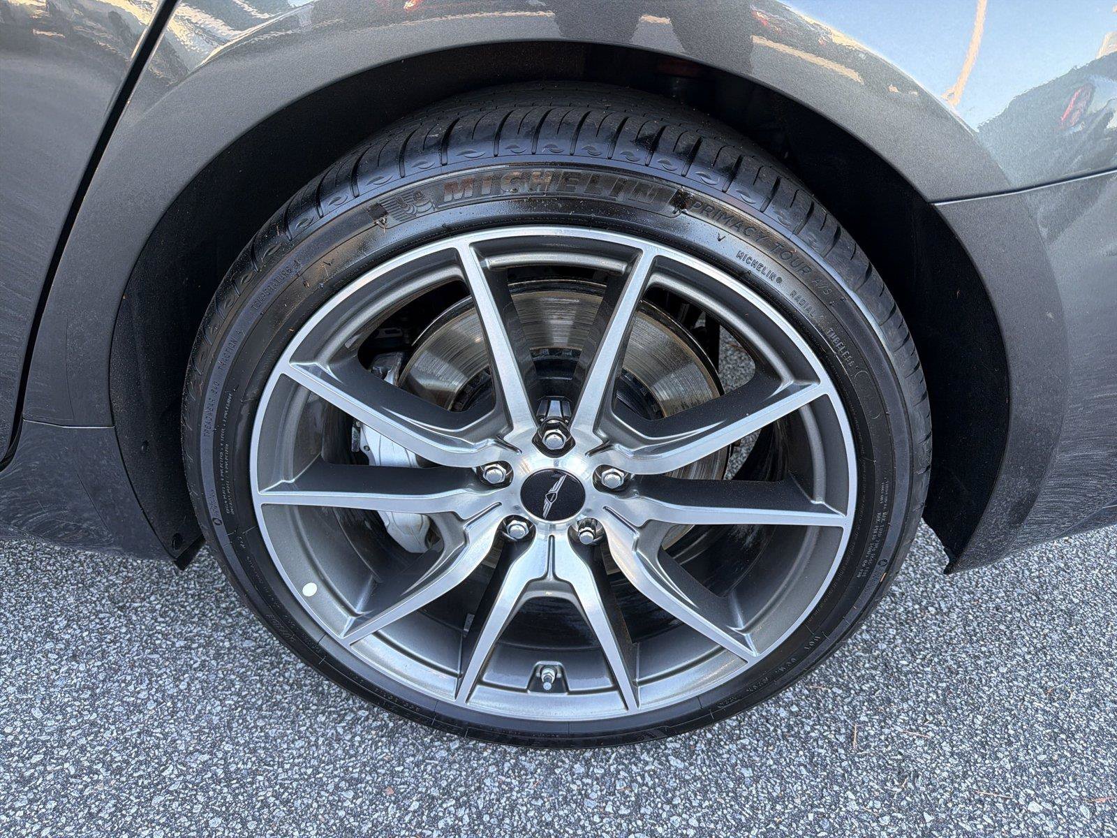 Used 2025 Genesis G70 2.5T RWD image 18