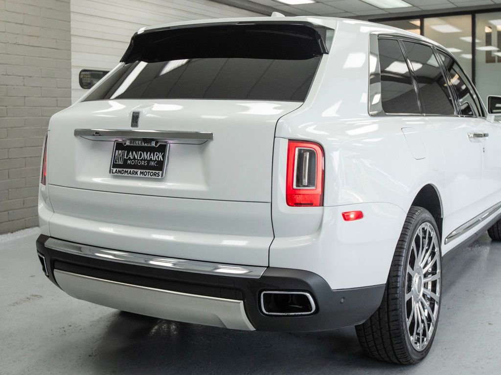 Used 2022 Rolls-Royce Cullinan w/ Cullinan Package image 49