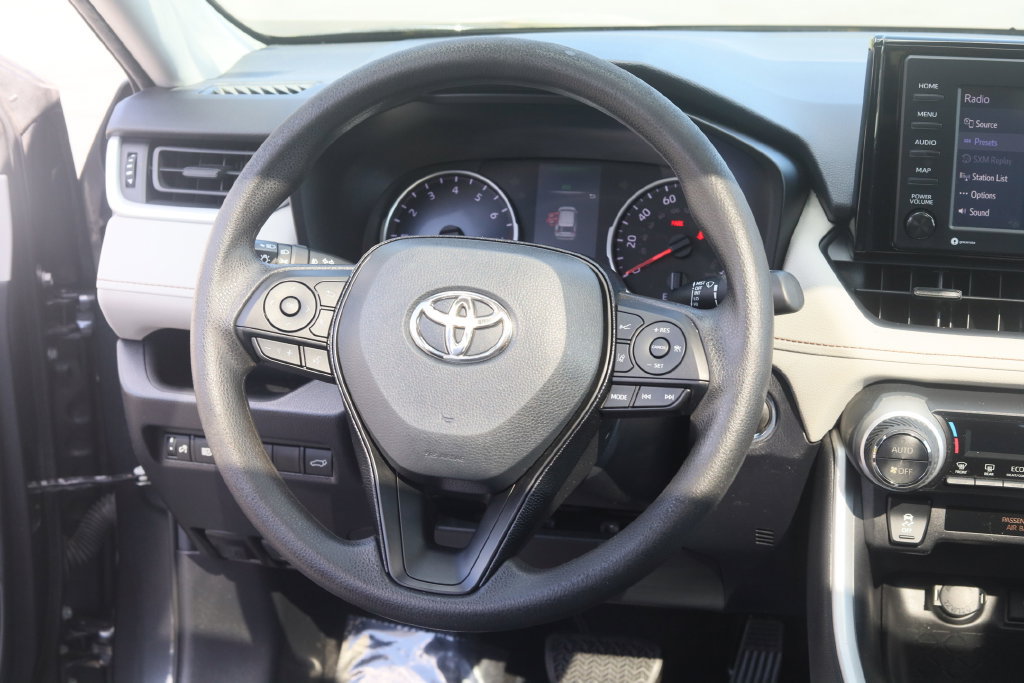 Used 2021 Toyota RAV4 XLE w/ Convenience Package AWD/4WD image 10