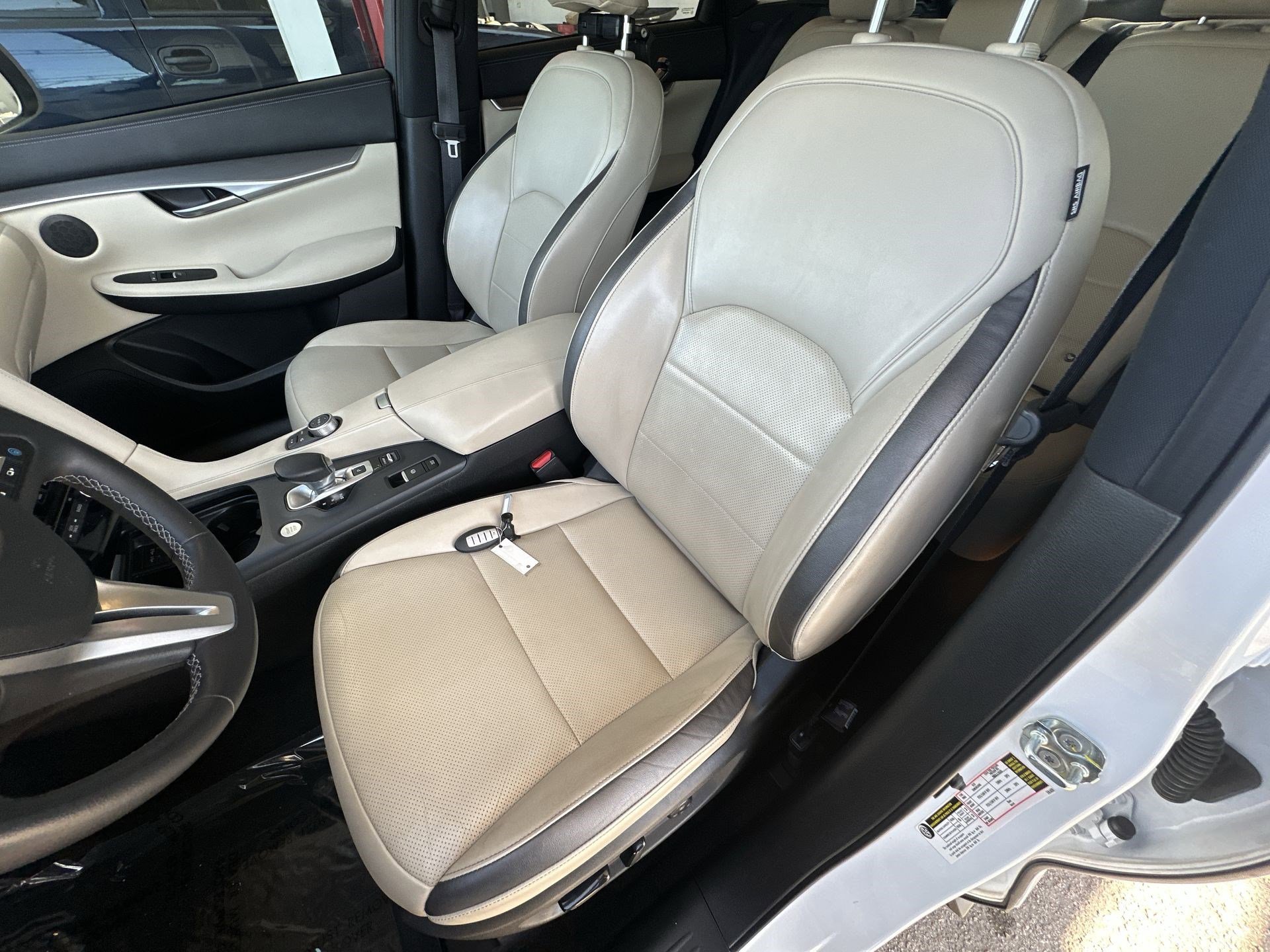 Used 2022 INFINITI QX50 Luxe image 13