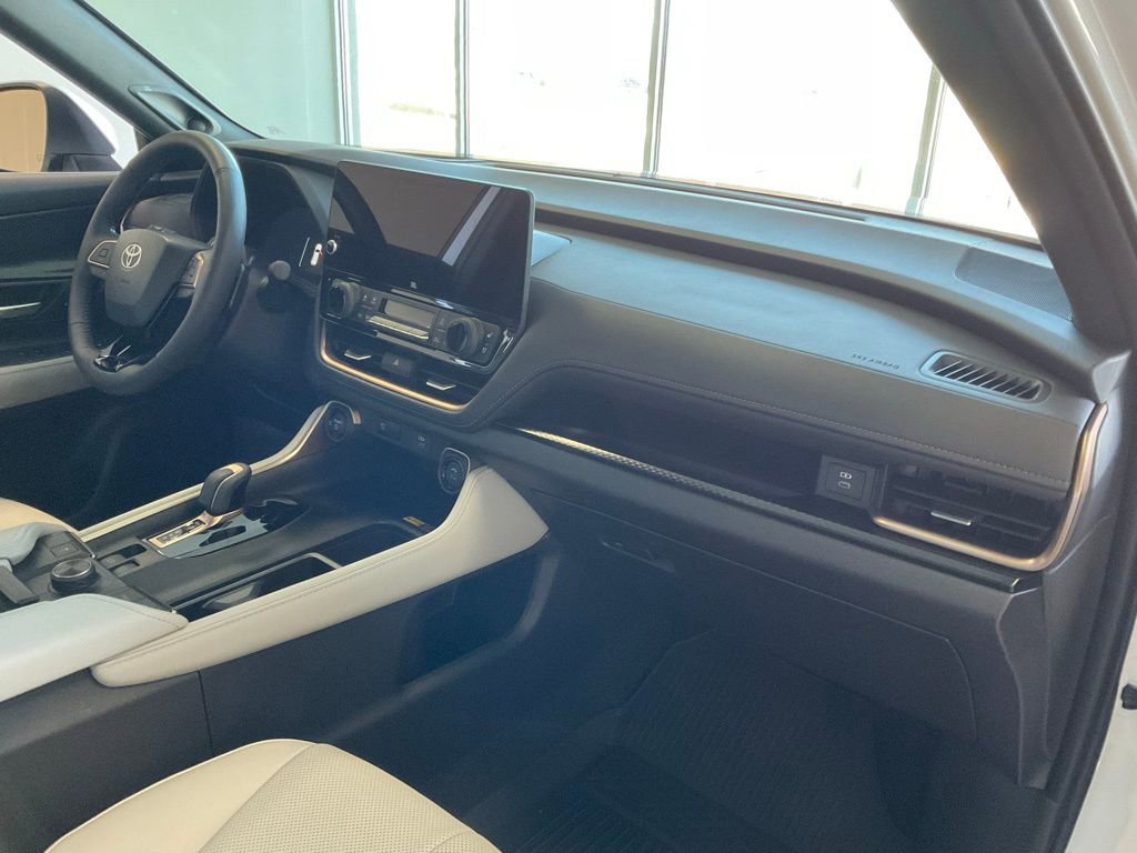 Used 2026 Toyota Grand Highlander MAX Platinum image 21