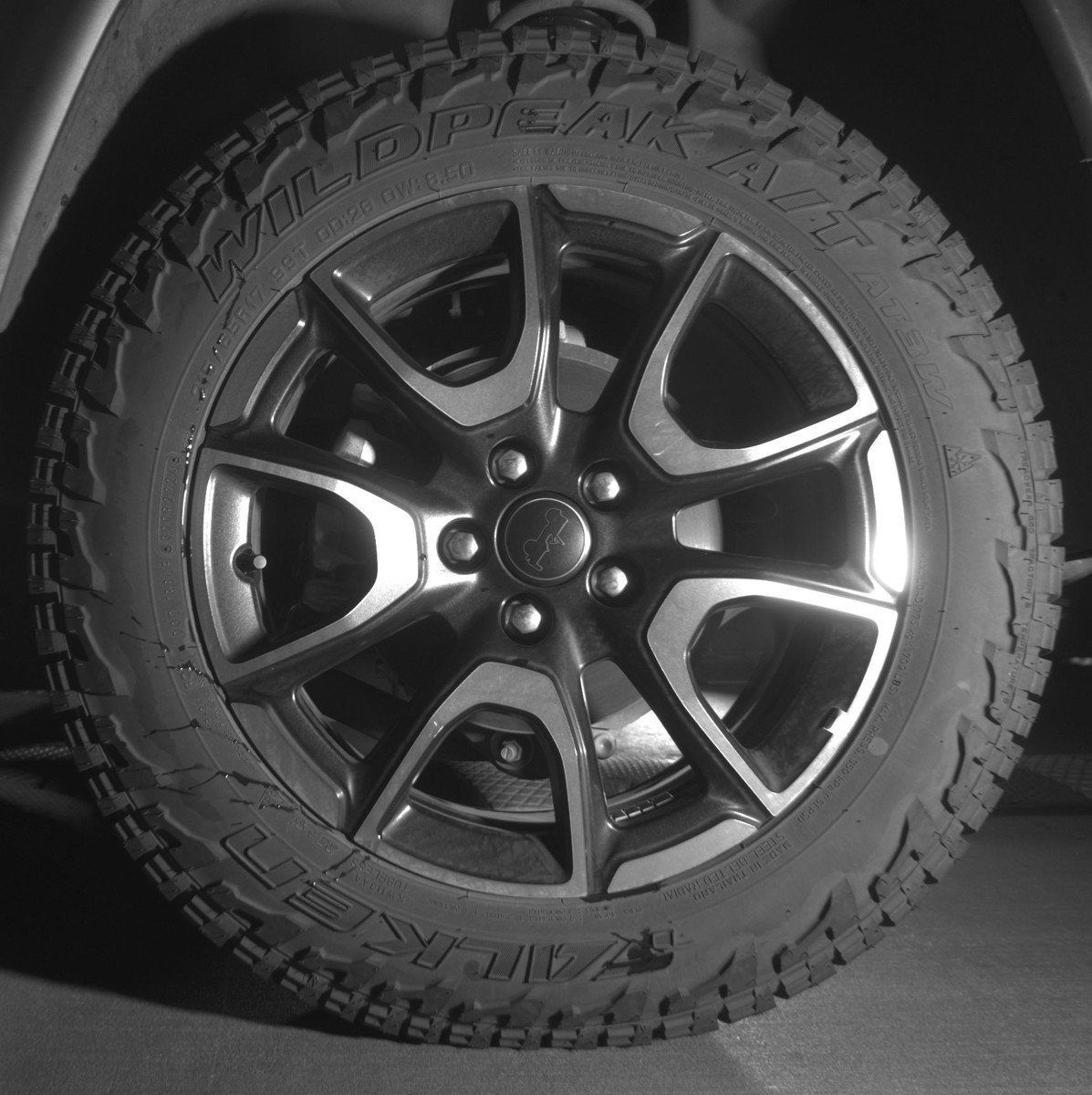 Used 2025 Jeep Compass Trailhawk AWD/4WD image 14