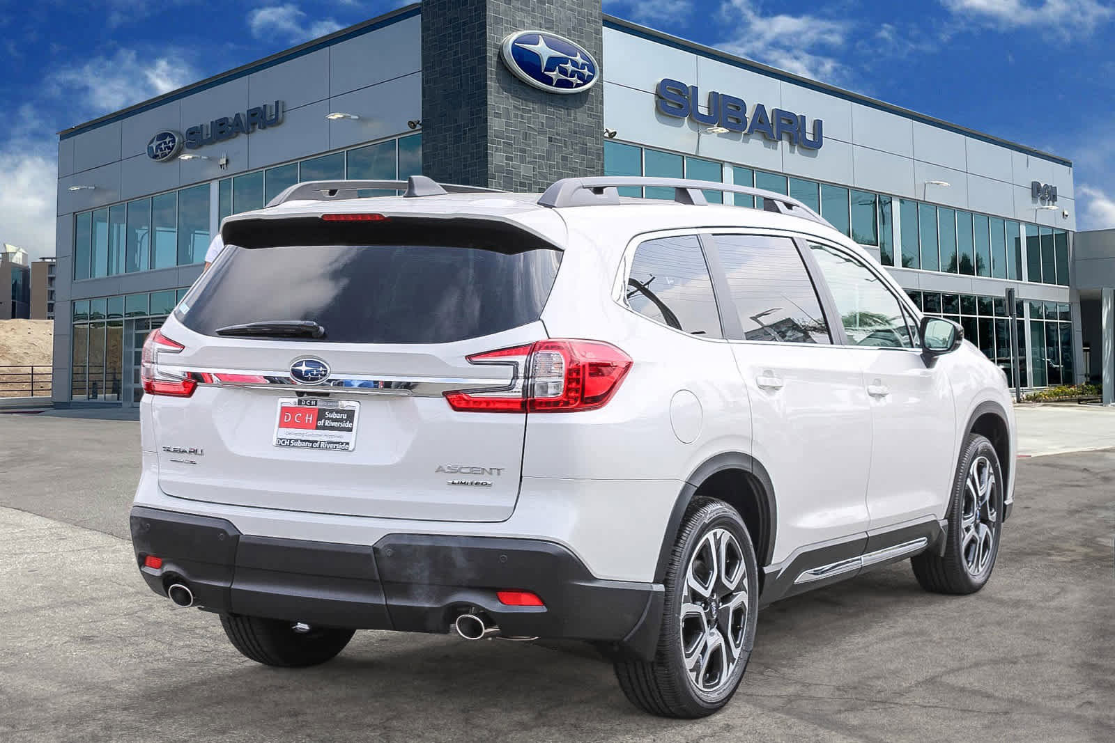 New 2025 Subaru Ascent Limited w/ Popular Package #2 image 4