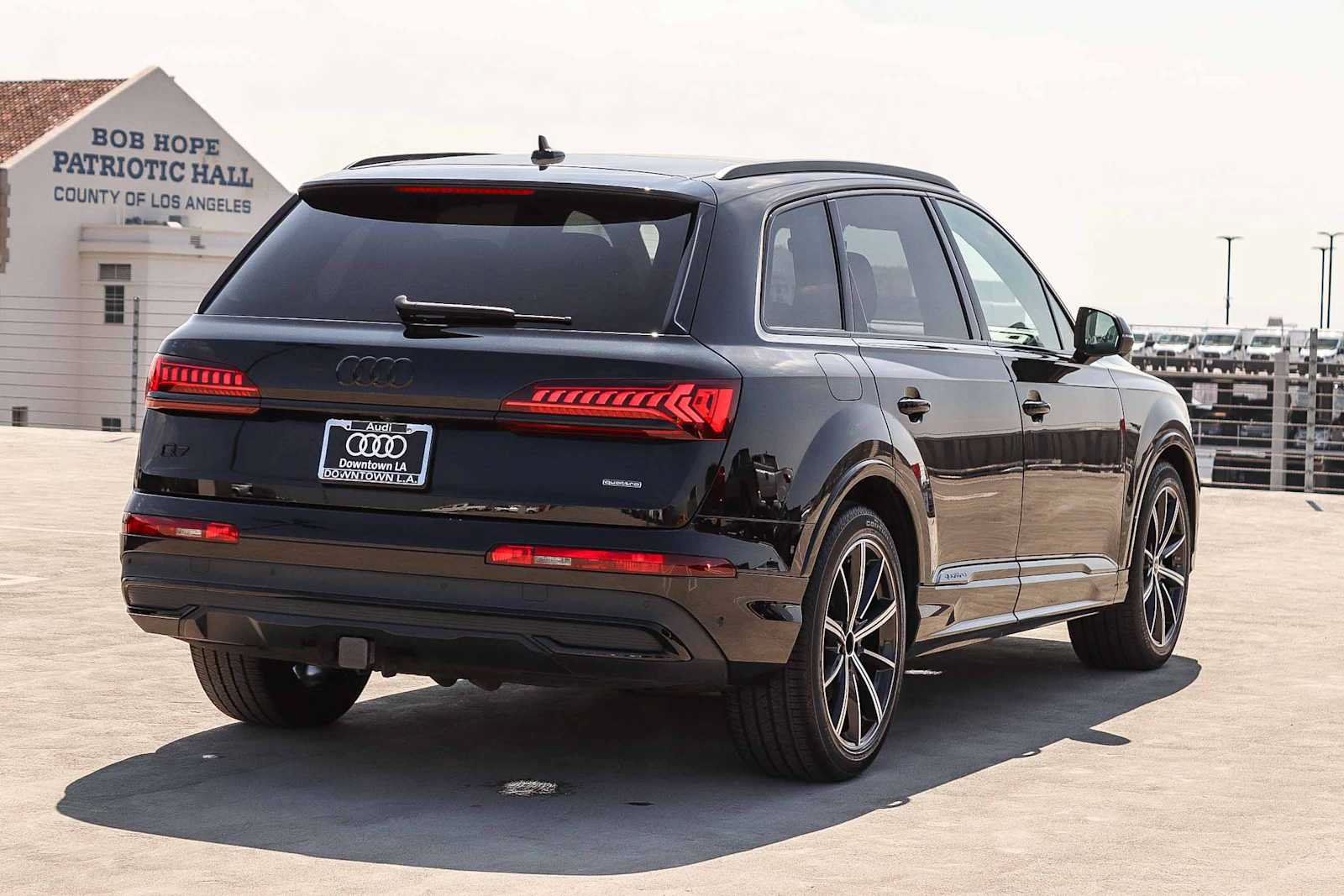 Used 2023 Audi Q7 3.0T Prestige w/ Prestige Package AWD/4WD image 4