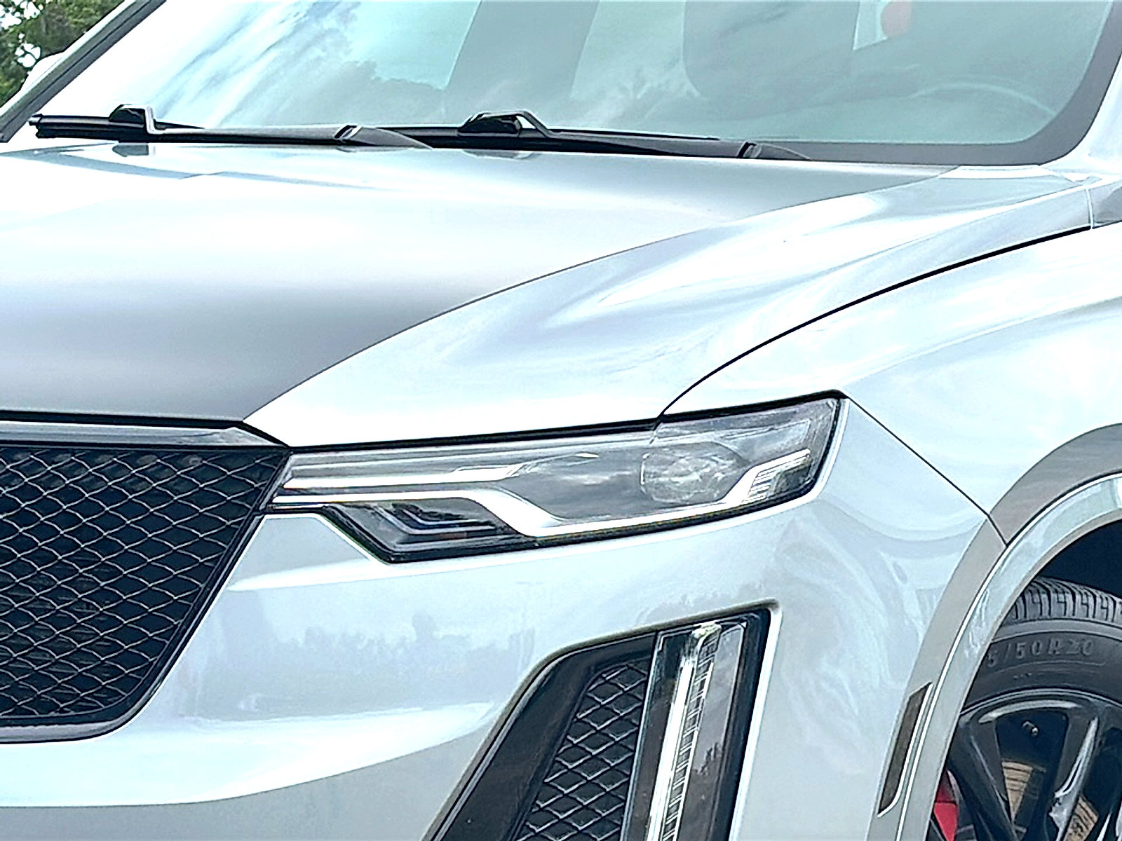 Used 2024 Cadillac XT6 Sport w/ LPO, Floor Liner Package AWD/4WD image 4