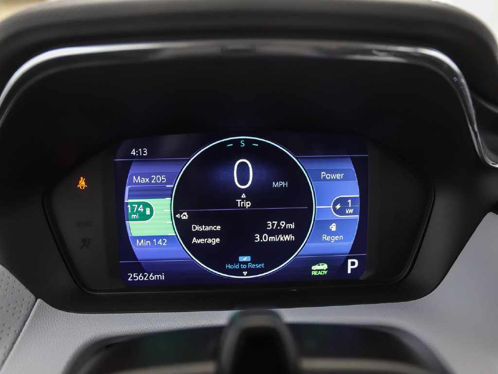 Used 2023 Chevrolet Bolt EUV Premier w/ Super Cruise Package FWD image 14