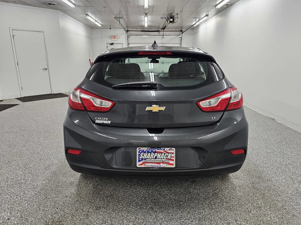 Used 2018 Chevrolet Cruze LT w/ LT Convenience Package FWD image 5