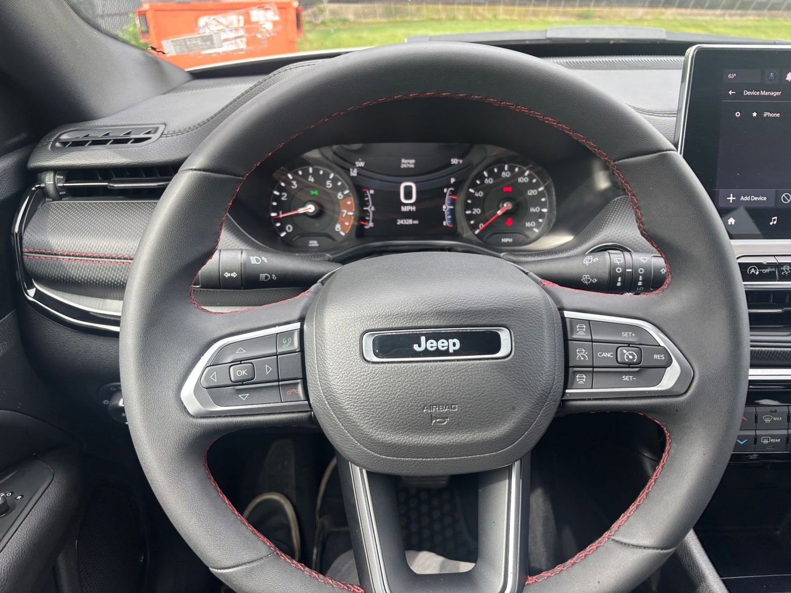 Used 2025 Jeep Compass Trailhawk image 32