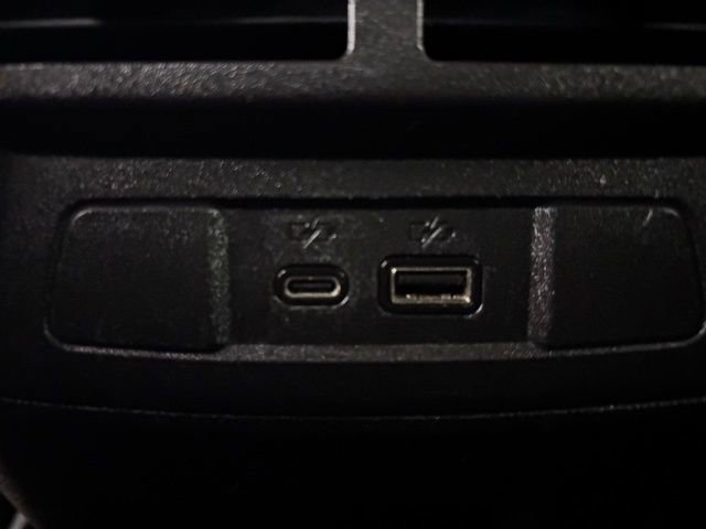 Used 2023 Chevrolet Colorado Z71 image 15