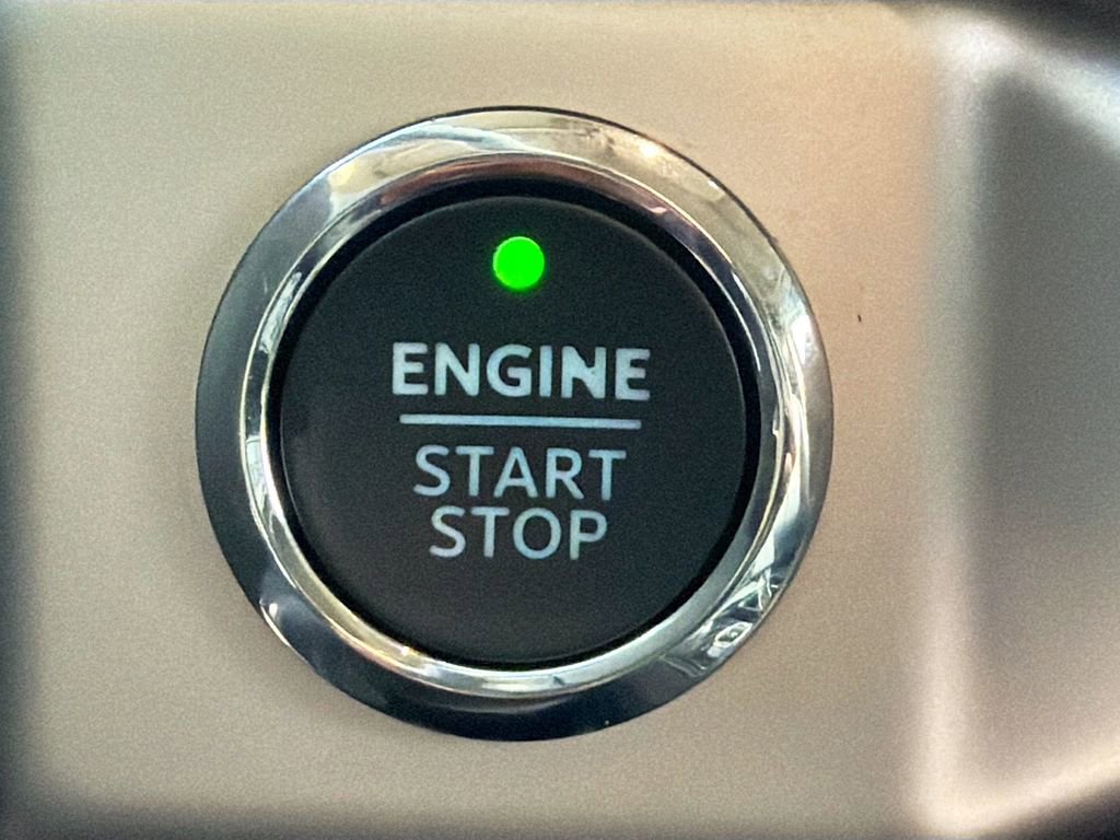 Used 2024 Ford Expedition XLT image 38