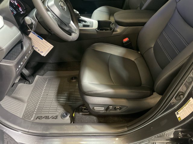 Used 2025 Toyota RAV4 XLE Premium w/ Weather Package AWD/4WD image 13