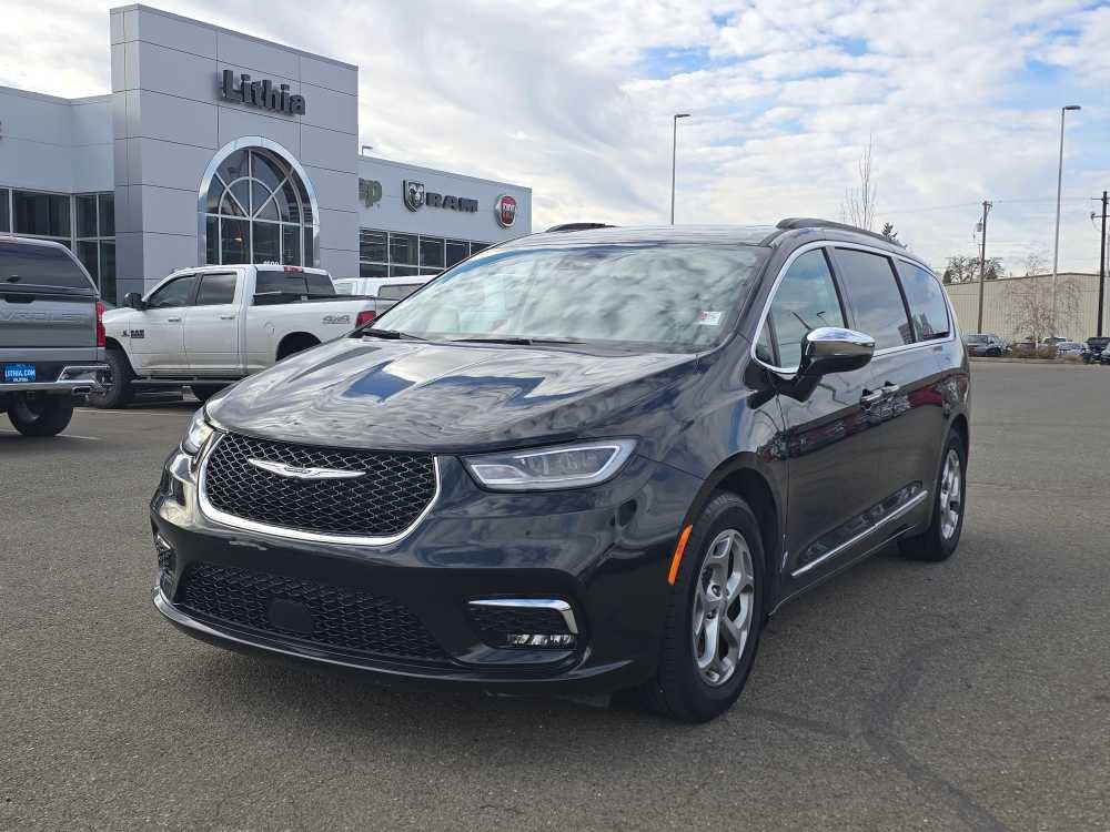 Used 2023 Chrysler Pacifica Limited
