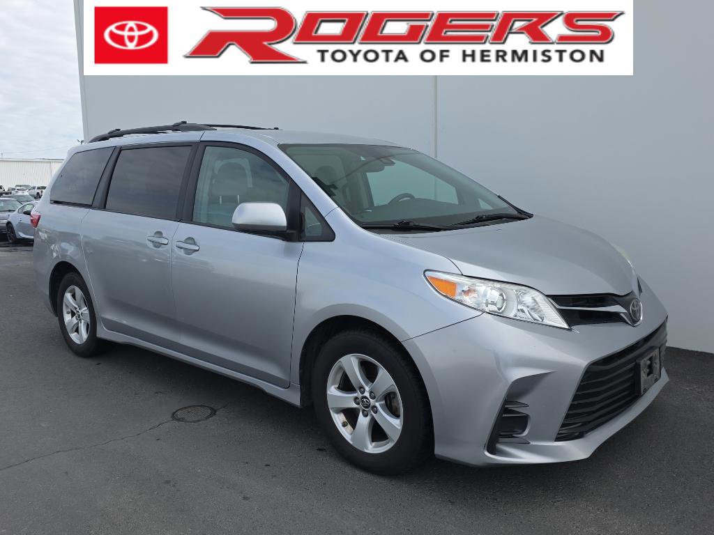 Used 2018 Toyota Sienna LE FWD image 1