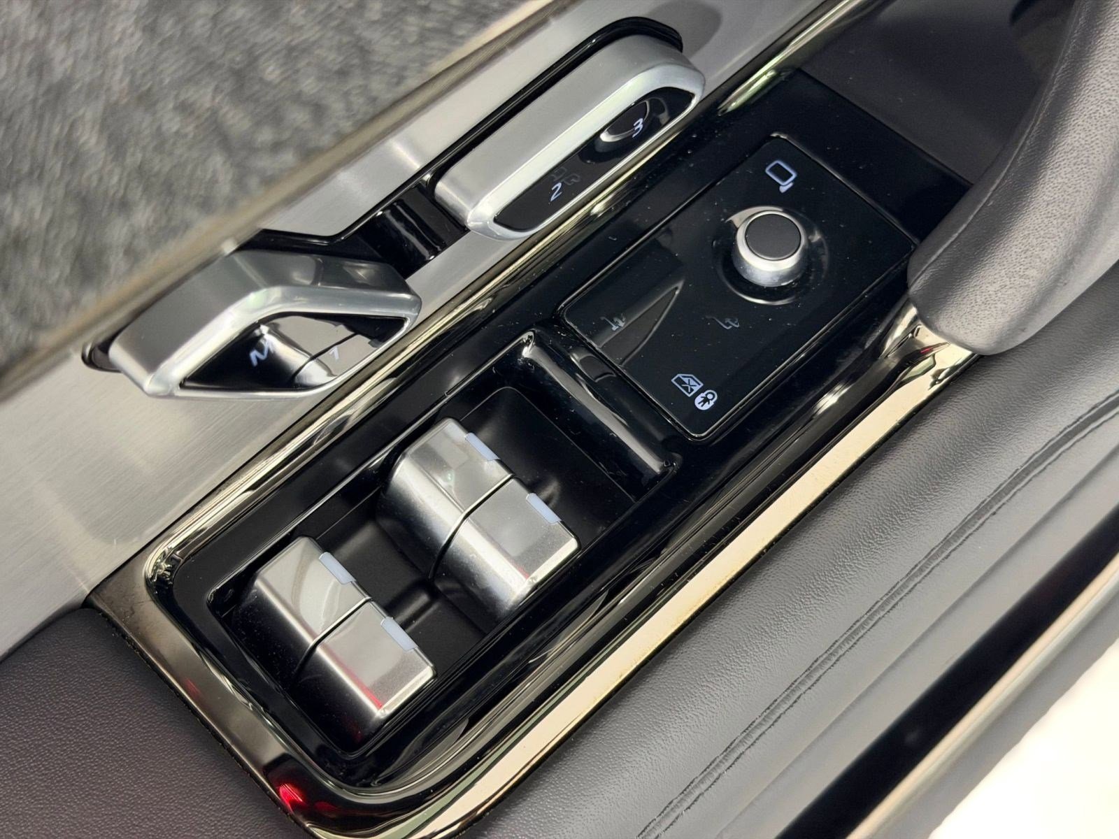 Used 2023 Land Rover Range Rover Sport SE Dynamic image 21