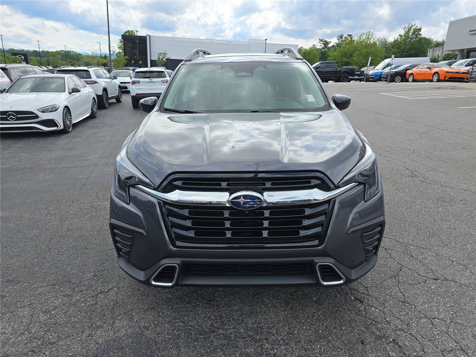 Used 2024 Subaru Ascent Touring AWD/4WD image 8