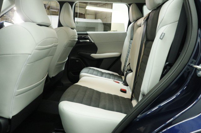 New 2026 Mitsubishi Outlander SE FWD image 23