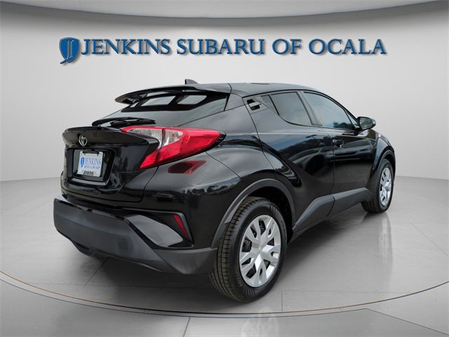 Used 2021 Toyota C-HR LE image 4