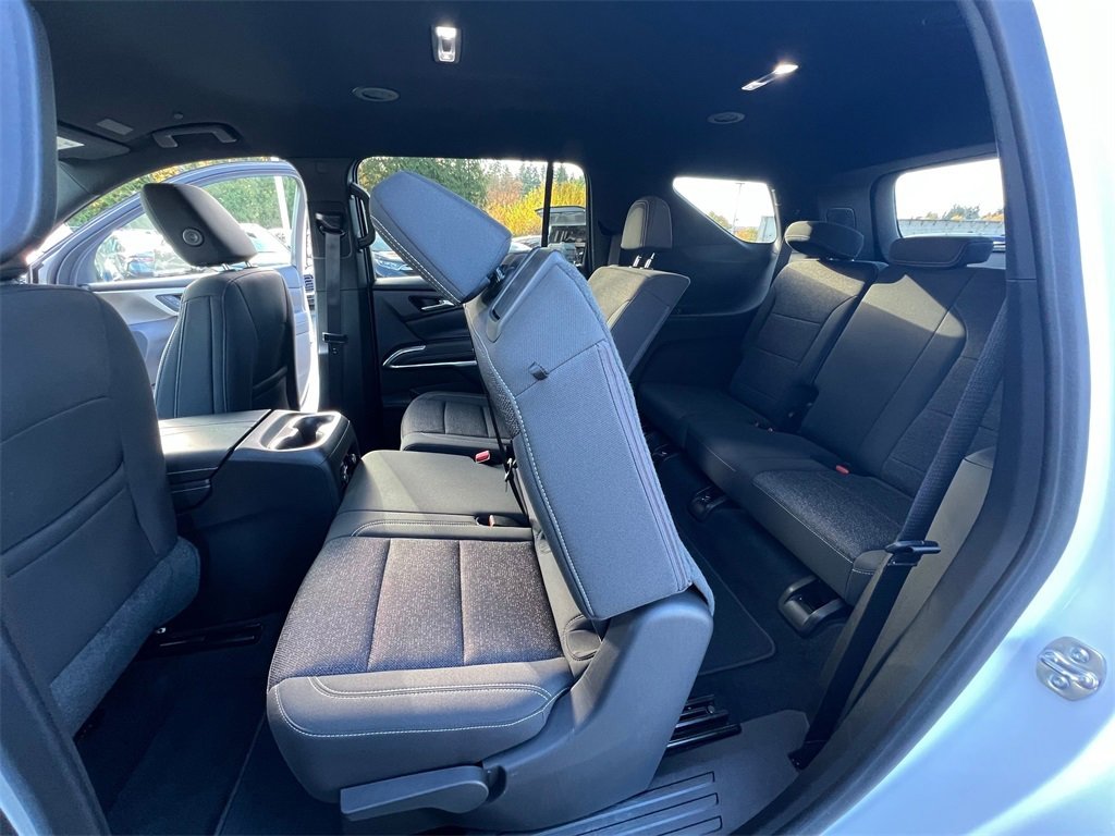 Used 2024 Chevrolet Traverse LT image 13
