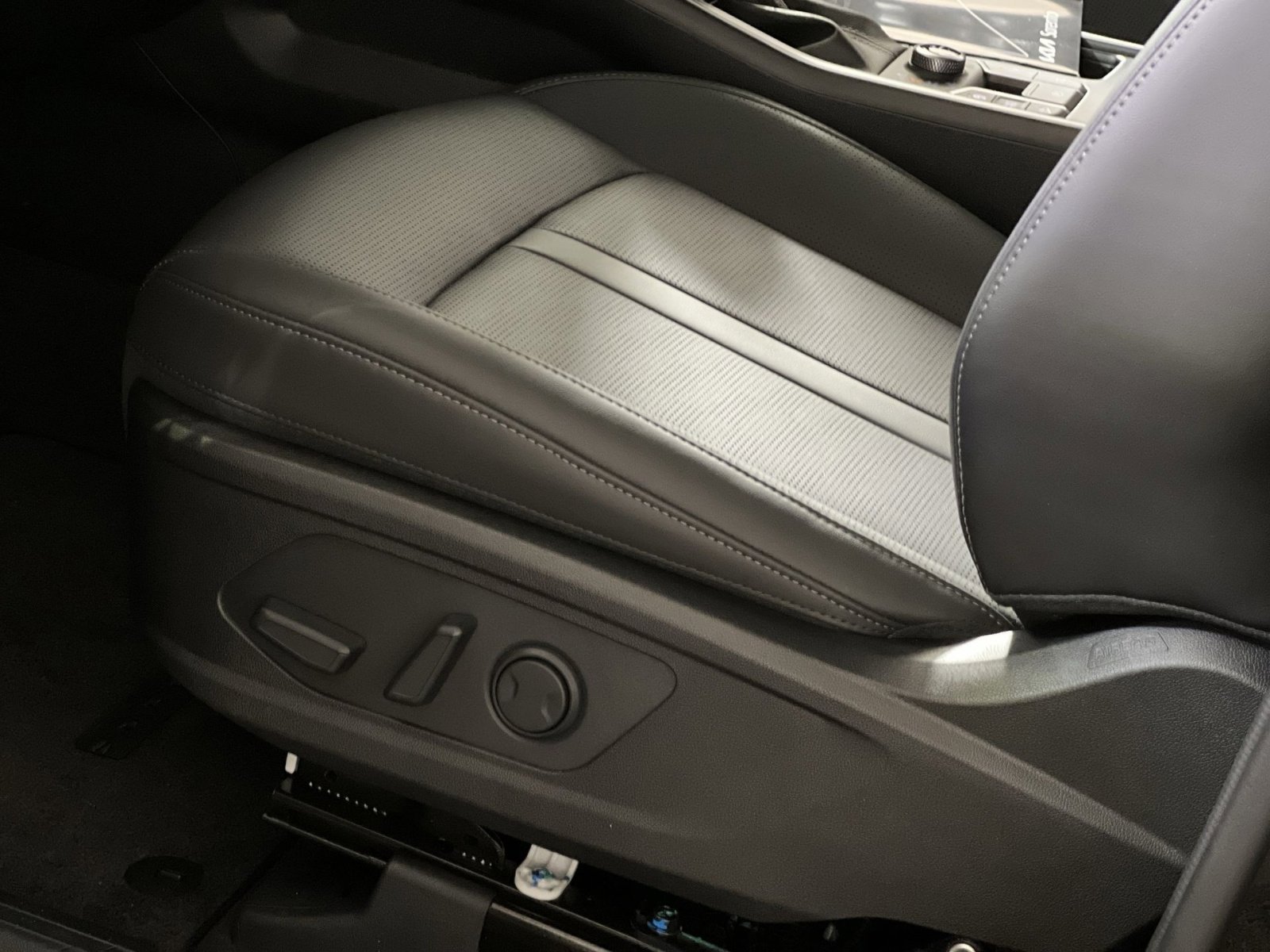 New 2026 Kia Sorento S image 12