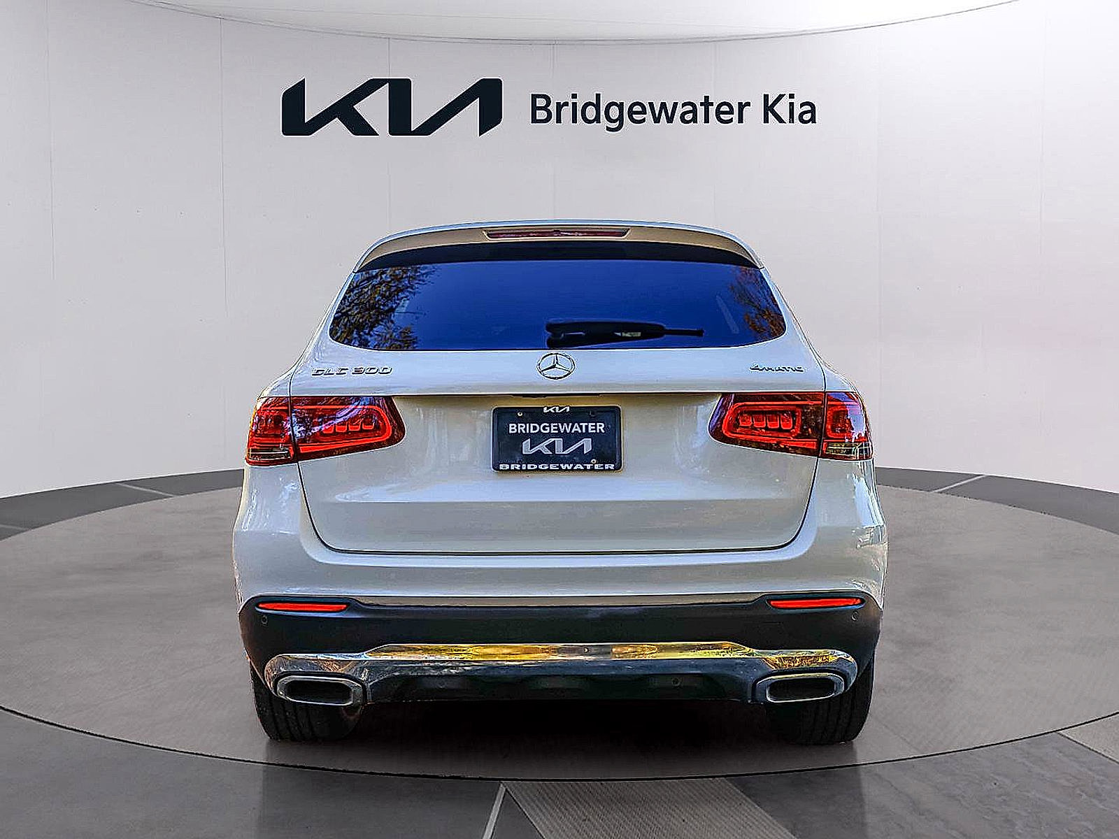 Used 2022 Mercedes-Benz GLC 300 4MATIC image 5