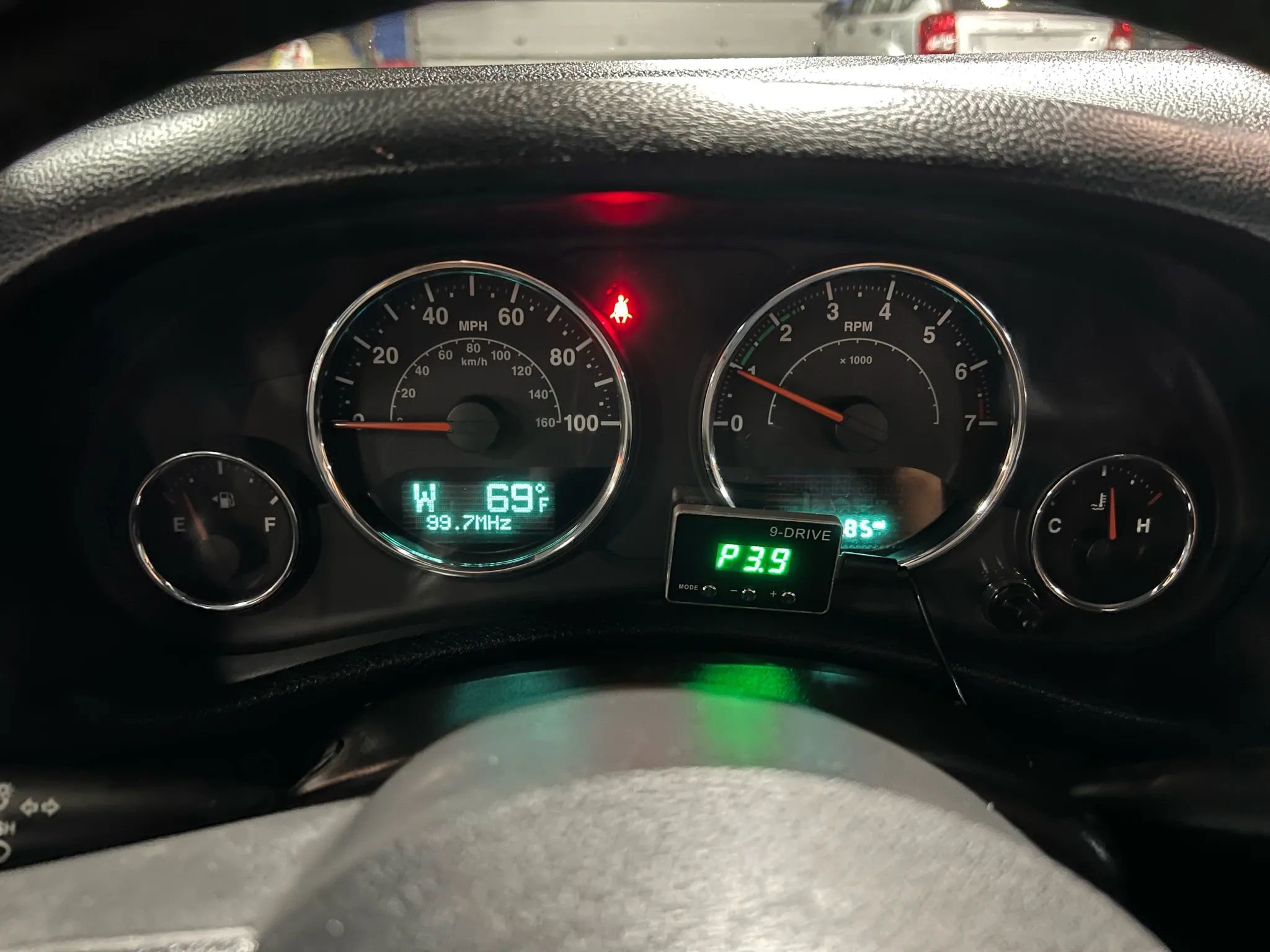 Used 2015 Jeep Wrangler Unlimited Sport w/ Connectivity Group image 11