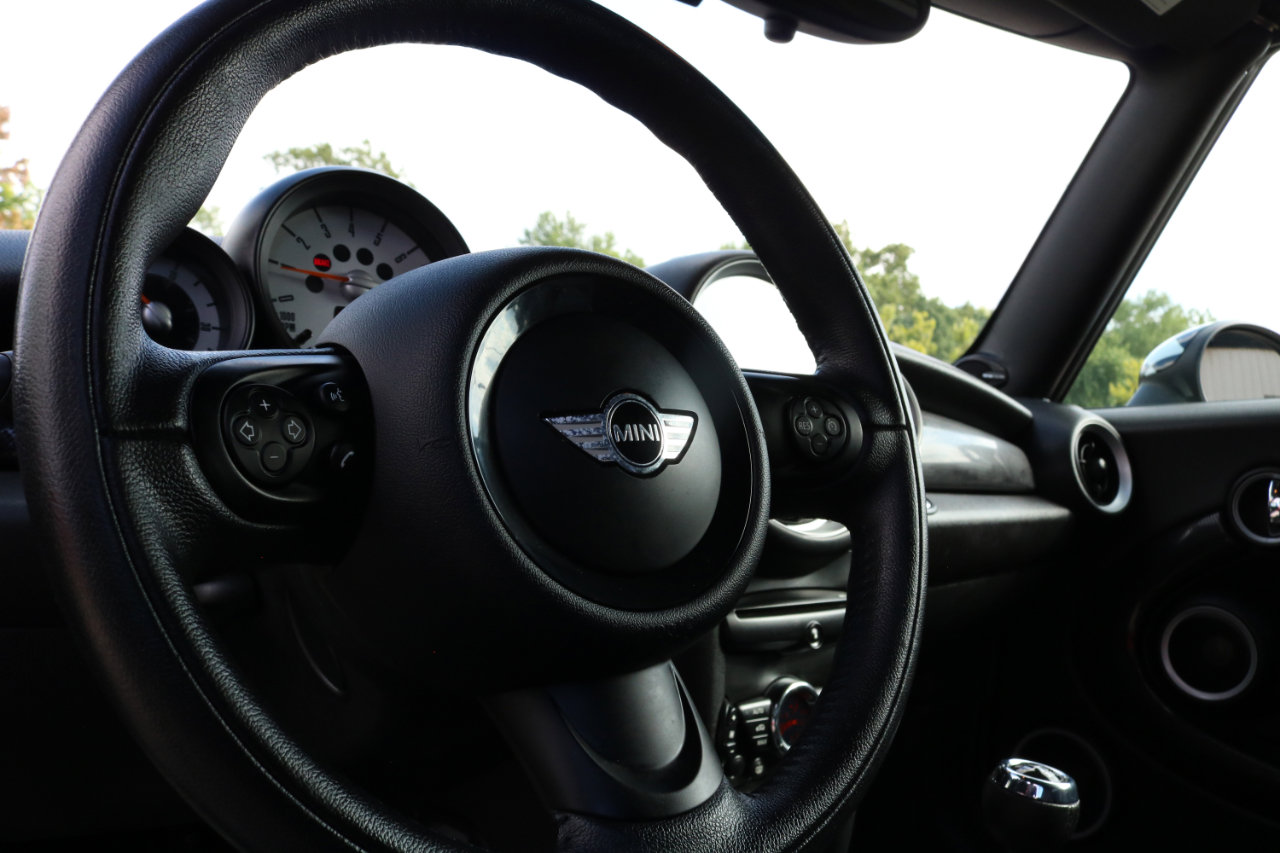 Used 2014 MINI Cooper S image 33