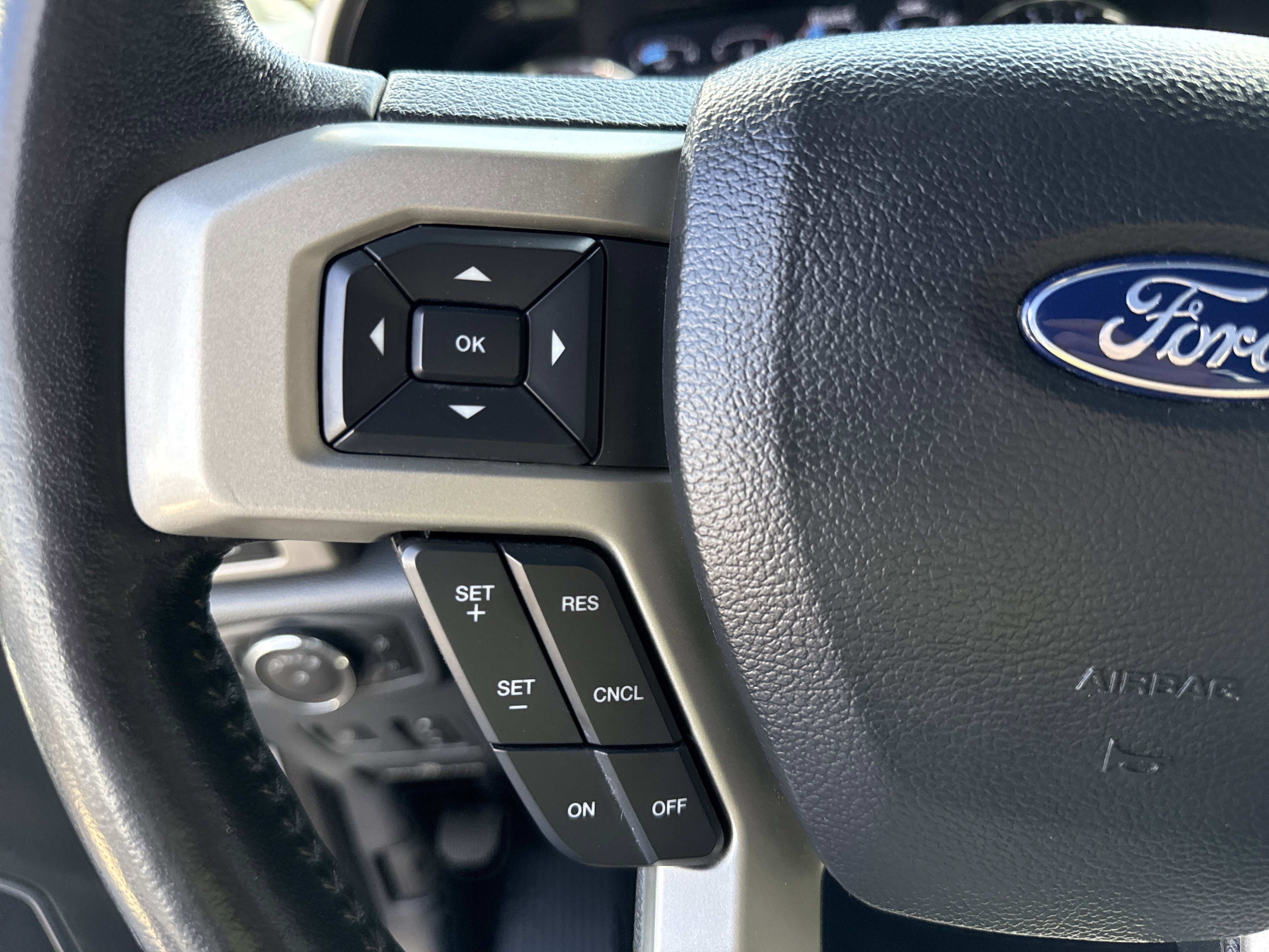 Used 2022 Ford F250 Lariat w/ Lariat Ultimate Package image 23