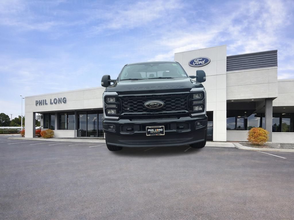 New 2026 Ford F350 XLT w/ XLT Premium Package AWD/4WD image 9