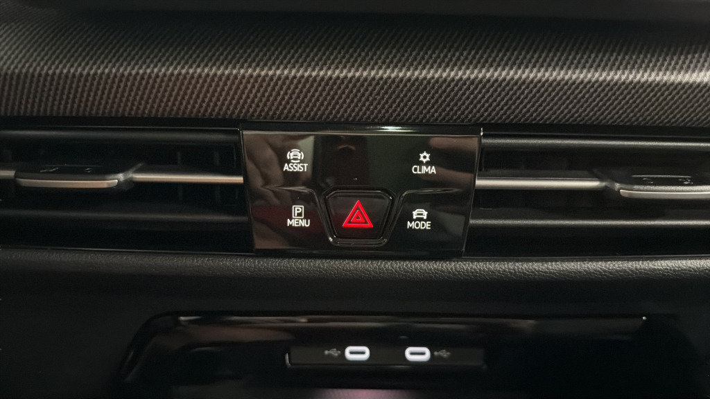 New 2026 Volkswagen GTI SE FWD image 28