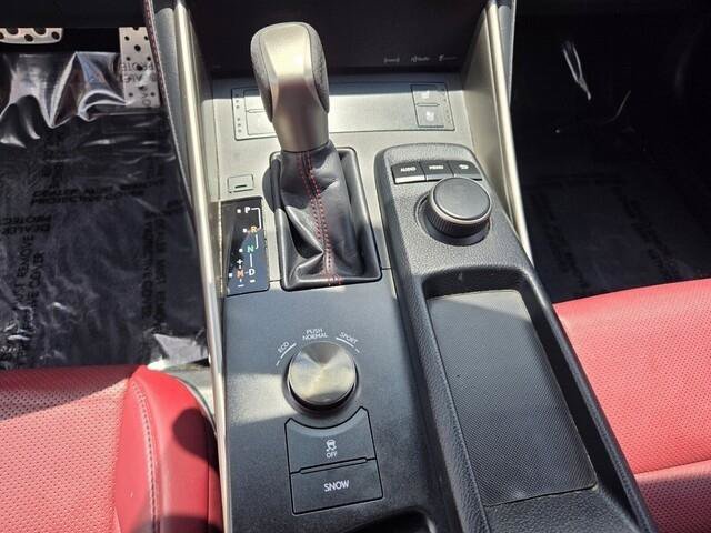 Used 2016 Lexus IS 200t w/ F Sport Package RWD image 8