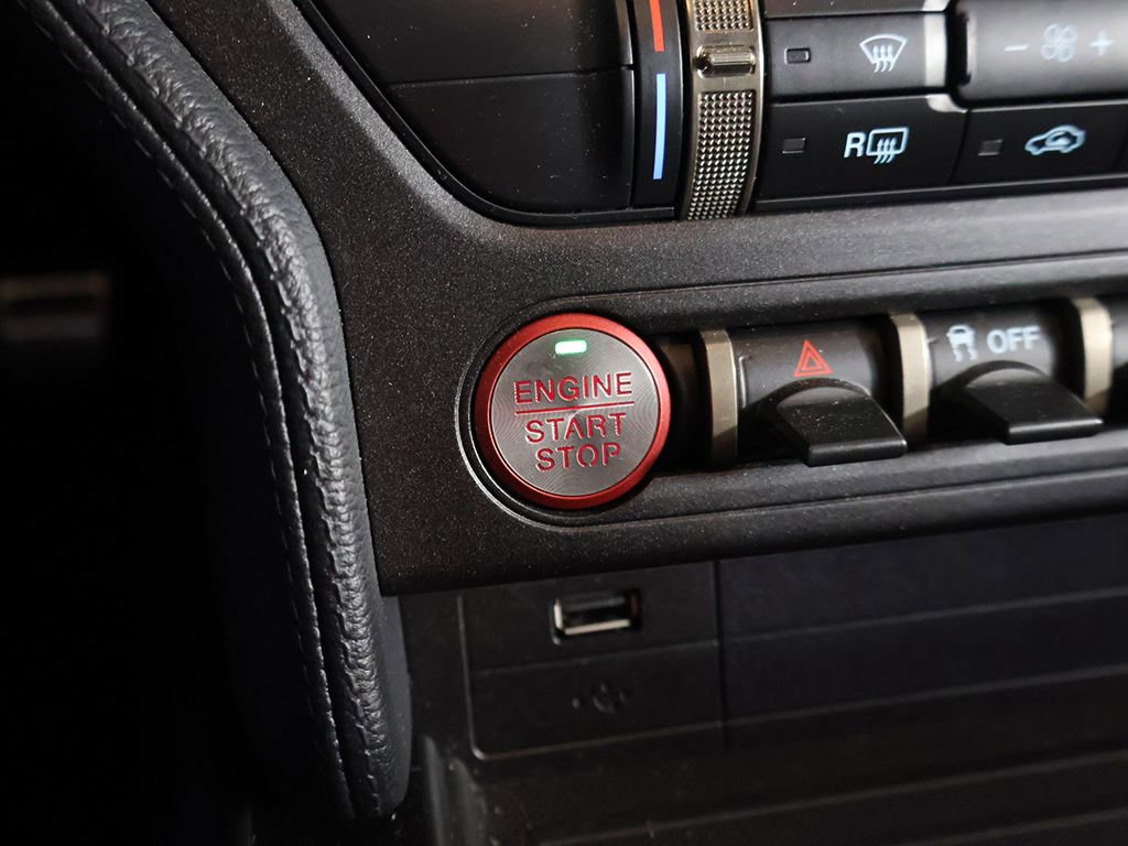 Used 2021 Ford Mustang Shelby GT500 w/ Technology Package RWD image 29