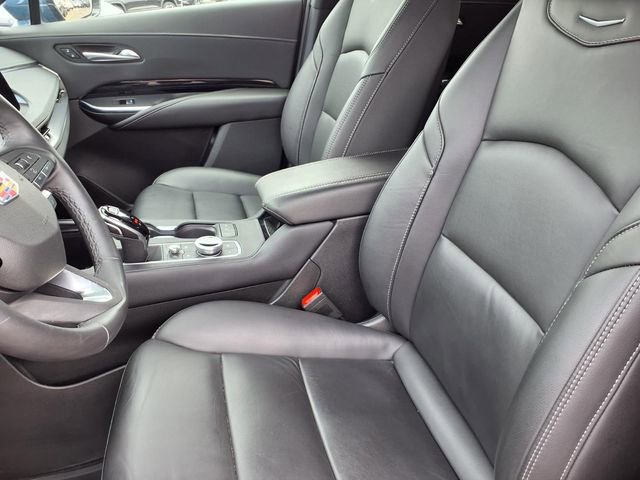 Used 2024 Cadillac XT4 Luxury w/ Cold Weather Package image 3